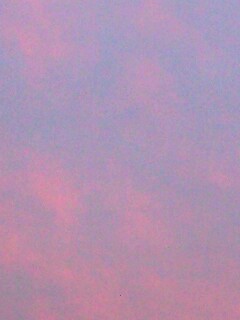ピンクと青混ぜた空